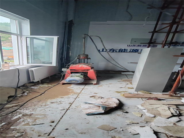 公安地基基础下沉墙体裂缝加固注浆顶升施工